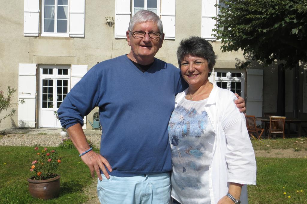 Le Clos De La Muse Saint-Junien Eksteriør billede