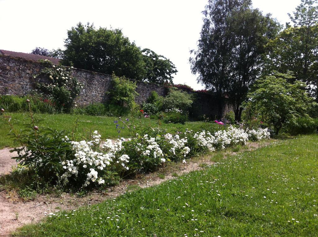Le Clos De La Muse Saint-Junien Eksteriør billede