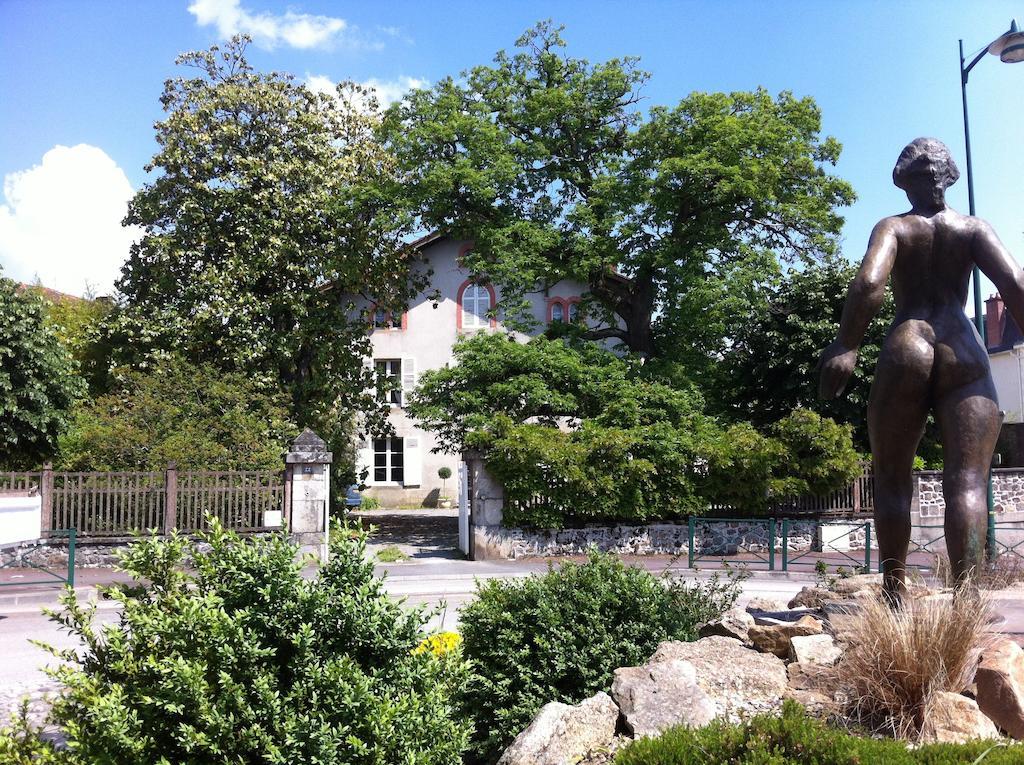 Le Clos De La Muse Saint-Junien Eksteriør billede